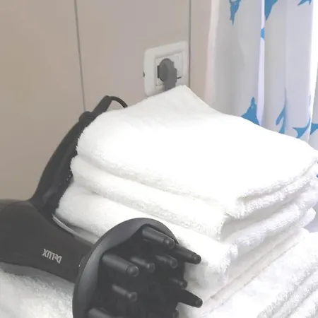 Апартаменты светлый с открытым балконом на пляже Дуррес